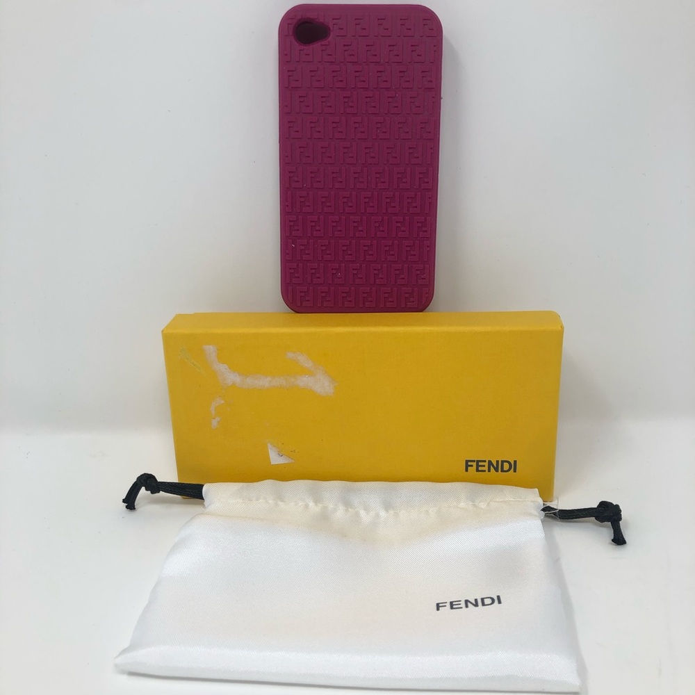 Fendi "FF" iPhone 4/4s Cover in Hot Pink